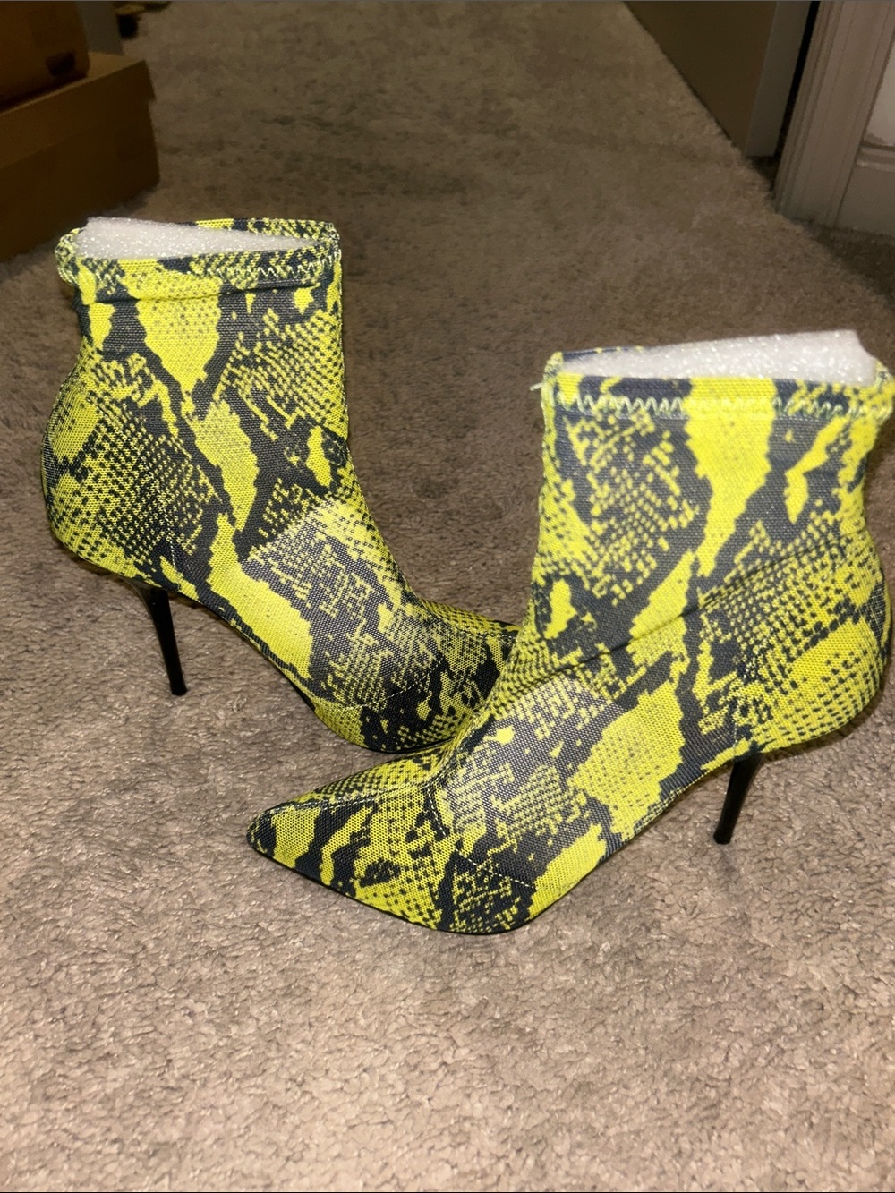 Steve Madden Pointed Toe MESH  Yellow Snake-Print Ankle Boots